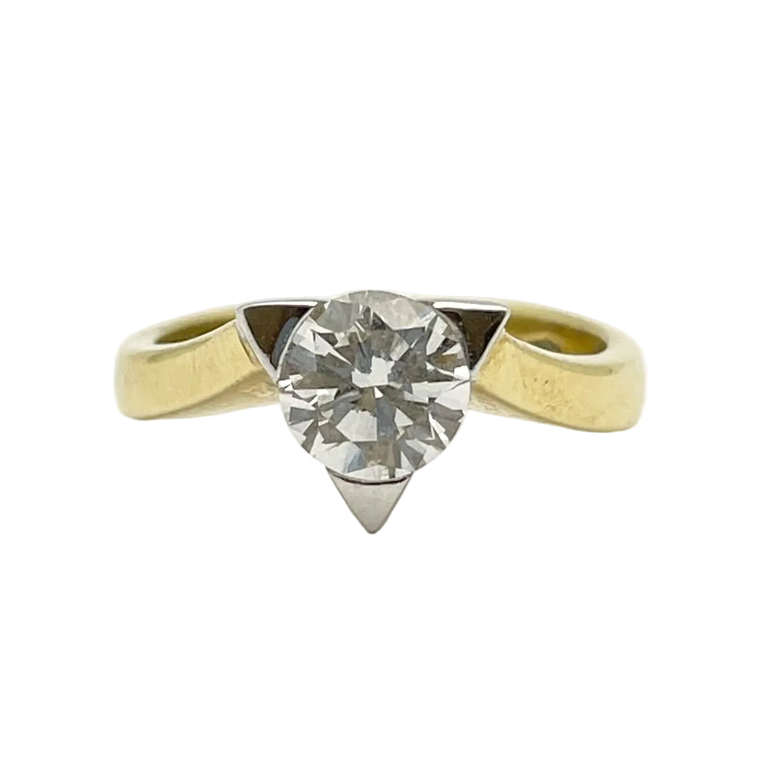 Solitaire Ring in White Gold, Yellow Gold, and Diamond