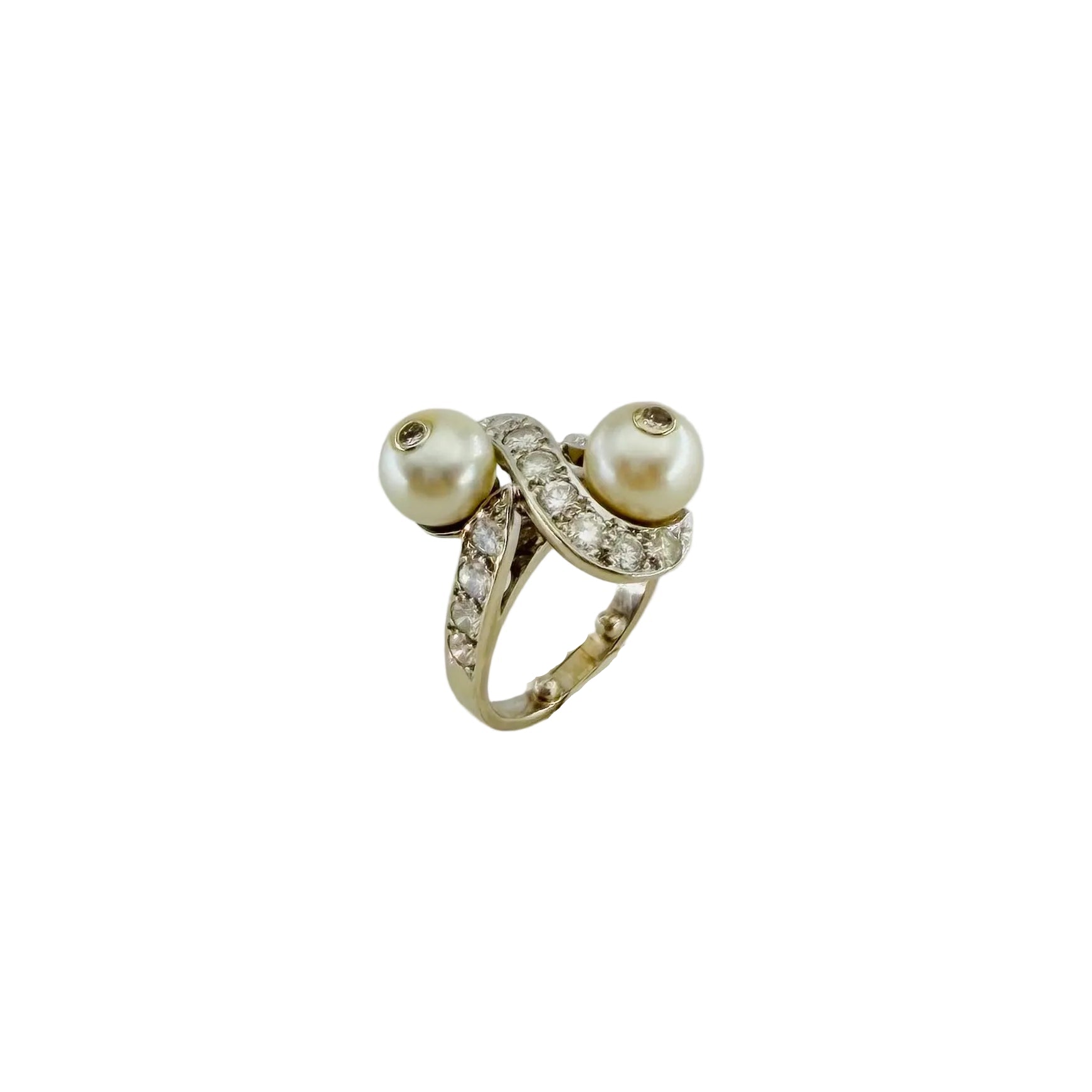 "Toi et Moi" Ring in White Gold, Pearls, and Diamonds