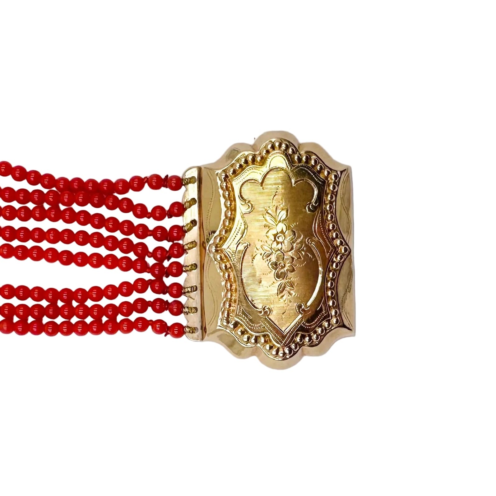 Bracelet in Yellow gold with Coral Pearls