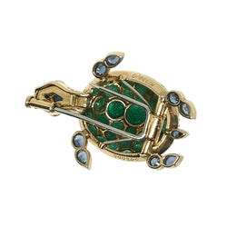 GUBELIN brooch in yellow gold, with emeralds, sapphires, and diamonds