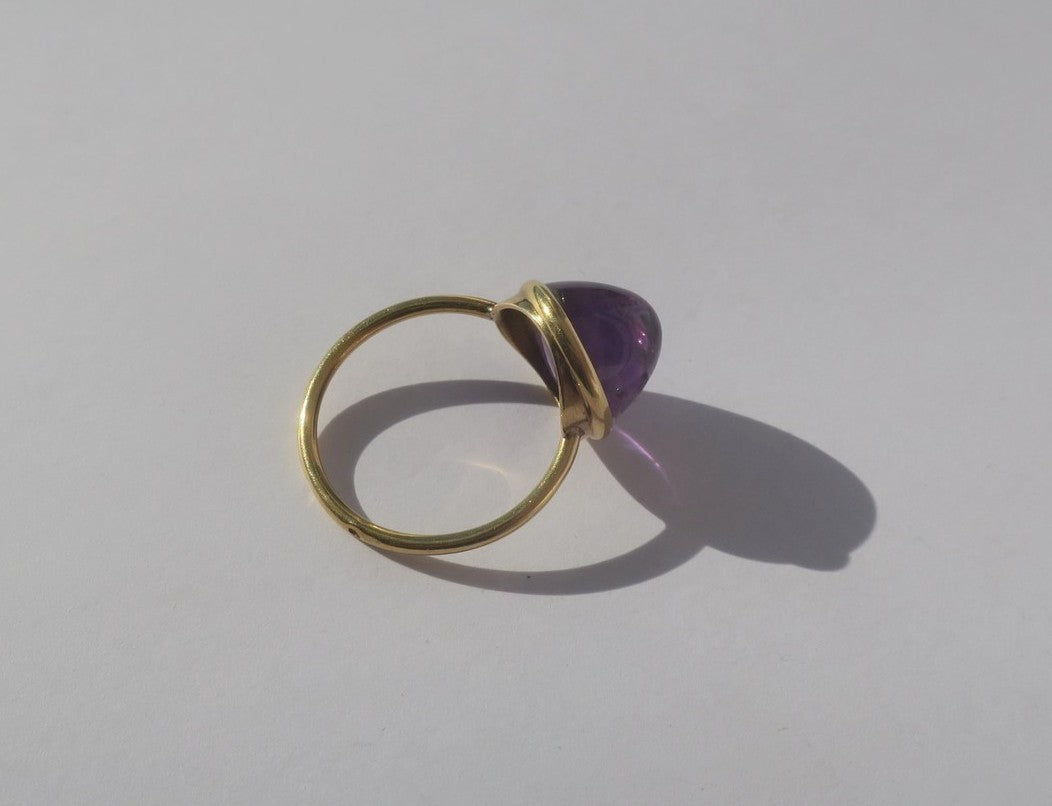 Yellow gold and Amethyst Cocktail Ring
