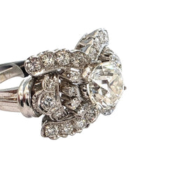 "Entourage" Ring in White Gold and Diamonds