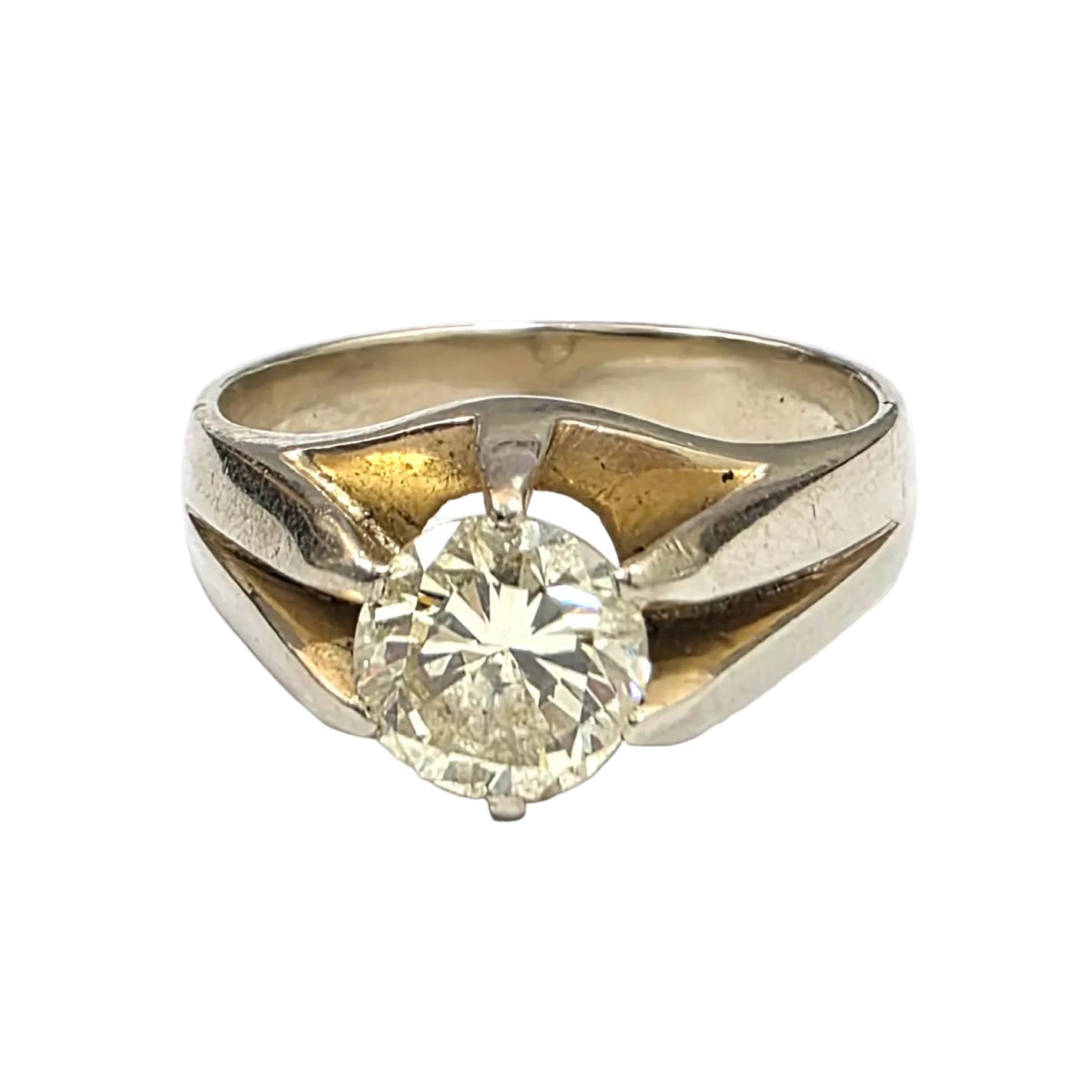 White Gold Solitaire Ring with Diamond