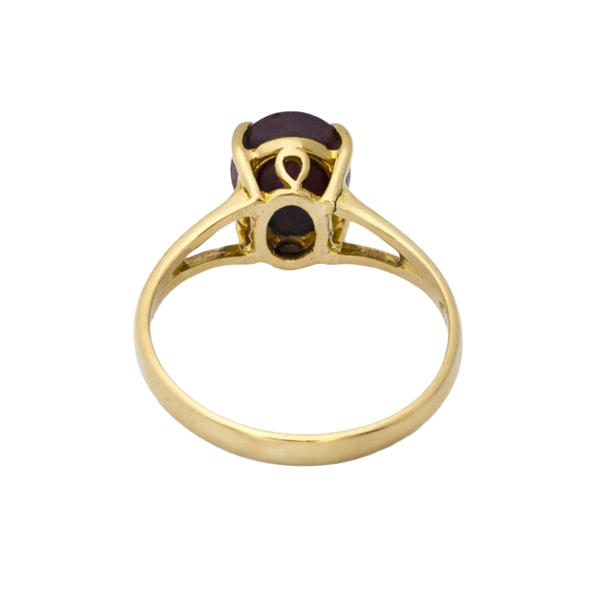 Yellow Gold Solitaire Ring with Sapphire