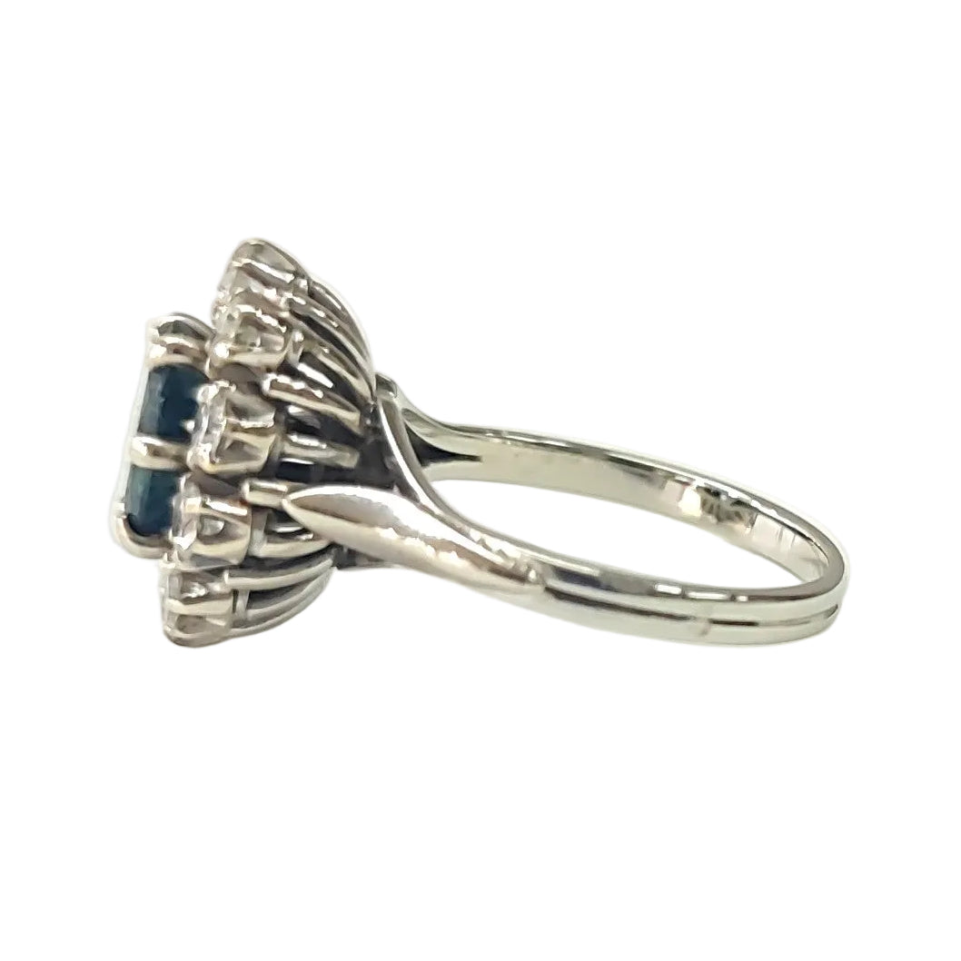 Marguerite Ring in White Gold, Sapphire, and Diamonds