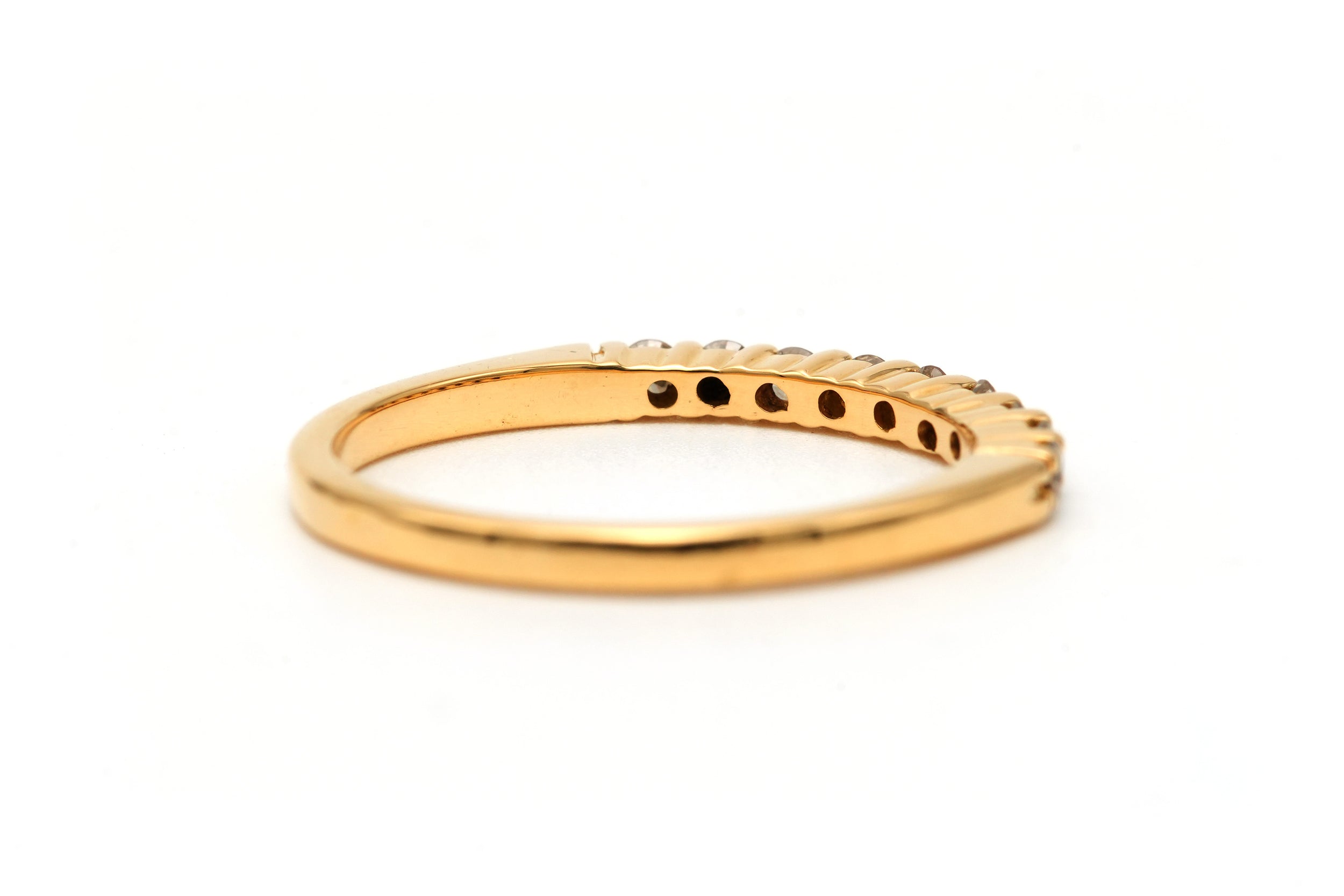 Bague Alliance en or jaune et diamants