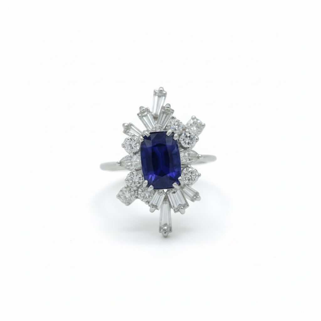 Ring Cocktail in white gold, sapphire and diamonds