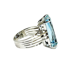 White Gold and Aquamarine Solitaire Ring