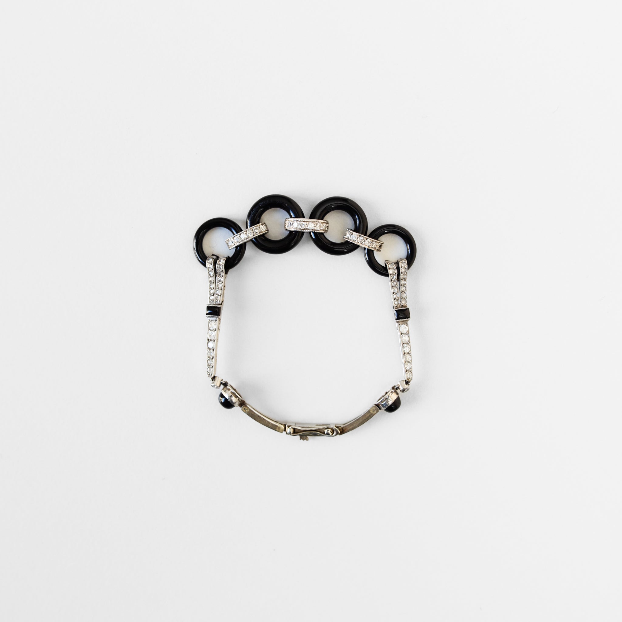 Bracelet in white gold, onyx and diamonds