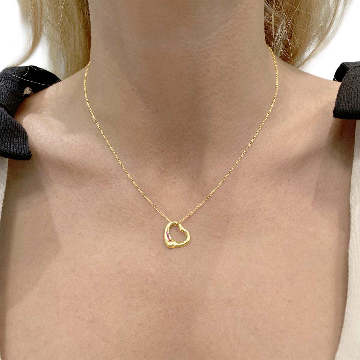 TIFFANY & CO X ELSA PERETTI "Open Heart" Pendant Necklace in yellow gold and rubies