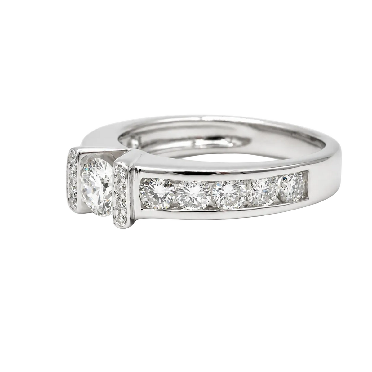 White Gold and Diamond Ring