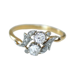 Bague Toi & Moi en or jaune, platine et diamants