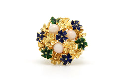 Bague Cocktail en or jaune, émail et corail