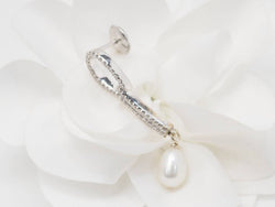 White Gold Drop Earrings with Pearls and Diamonds