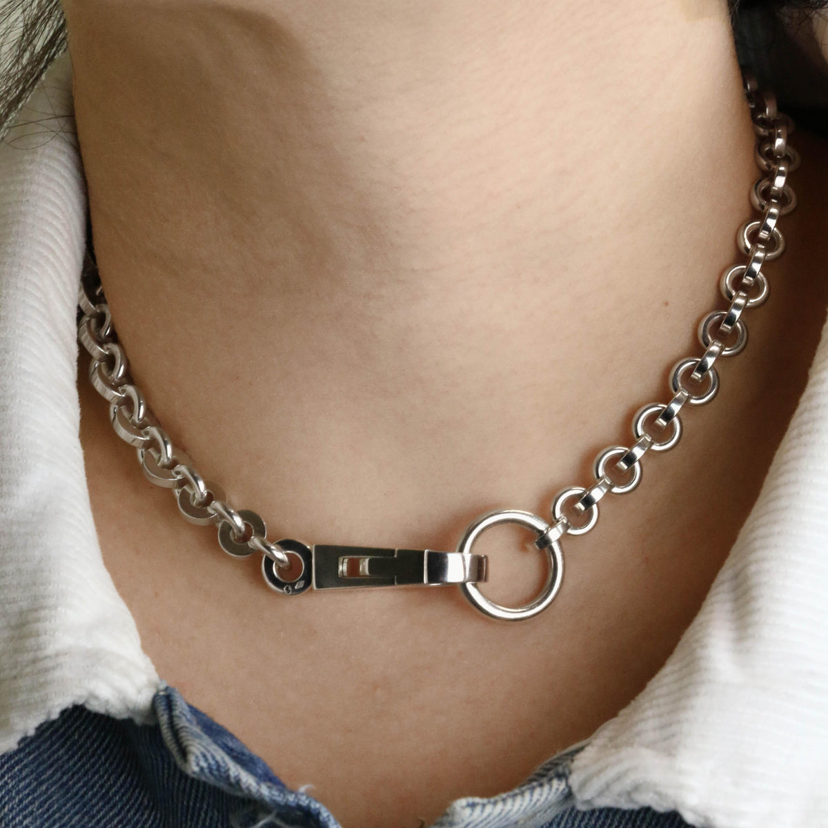 HERMÈS "Voltige" Silver Choker Necklace