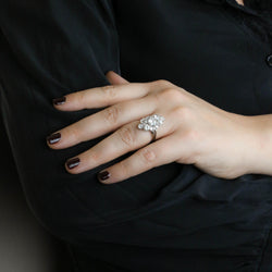 Marquise Ring in White Gold and Diamonds
