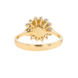 Entourage Ring in yellow gold, pearl, and sapphires