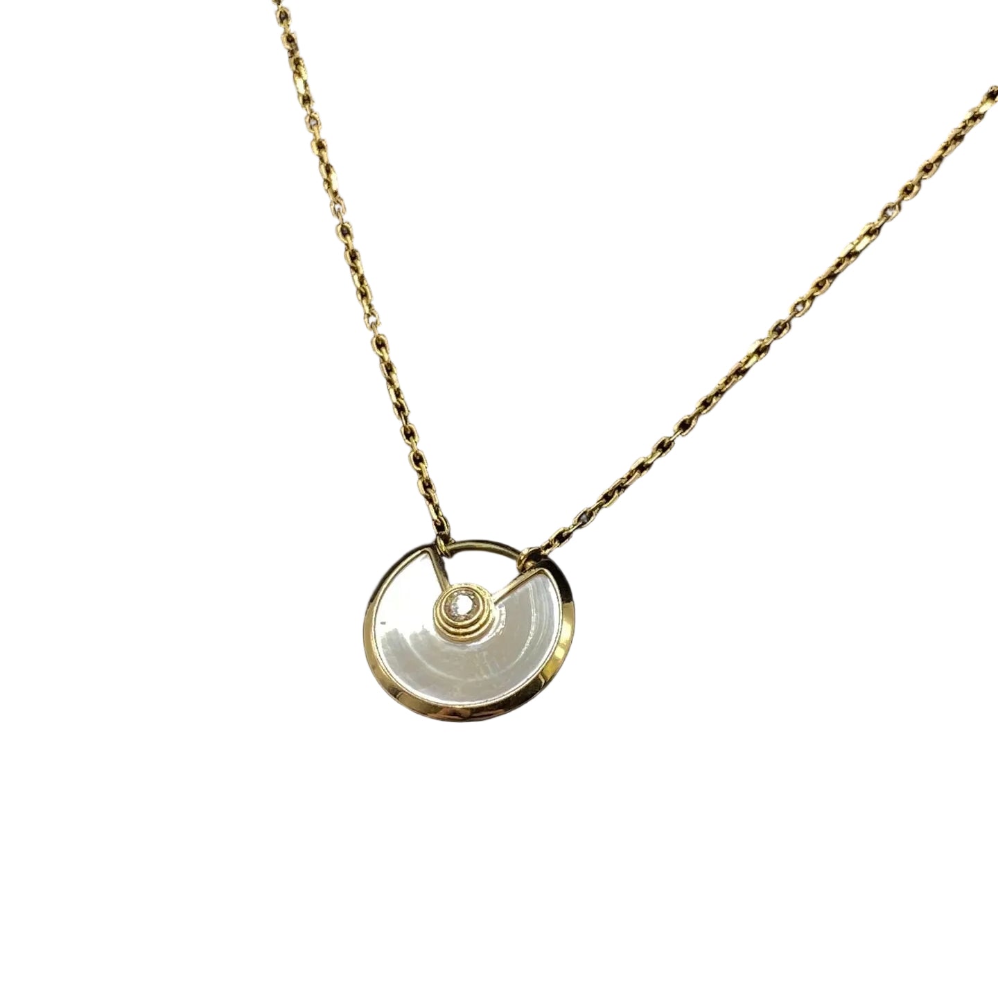 CARTIER "Amulette" Pendant Necklace in yellow gold, Mother-of-pearl, and diamonds