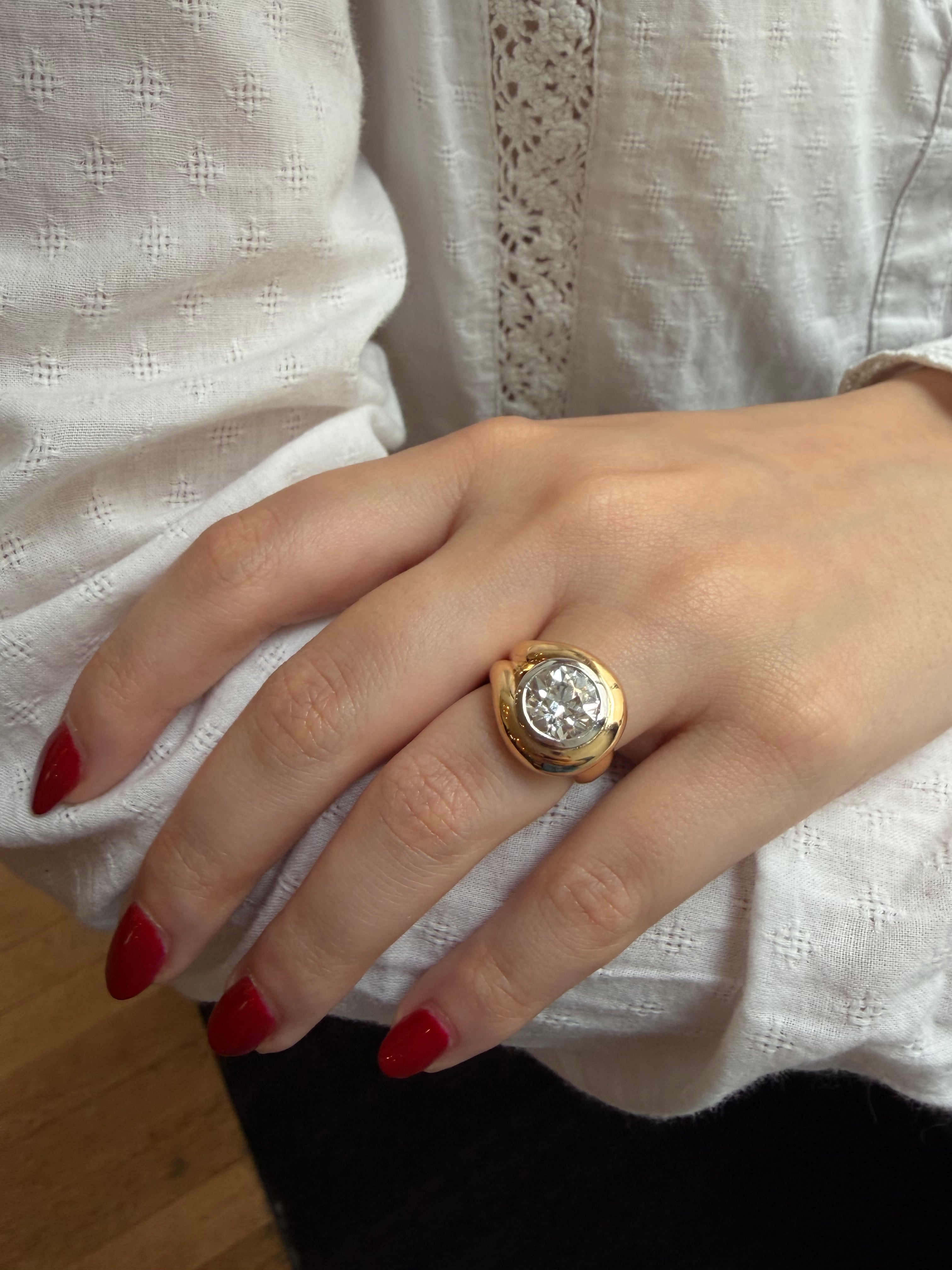 Yellow gold, Platinum and Diamond Solitaire Ring