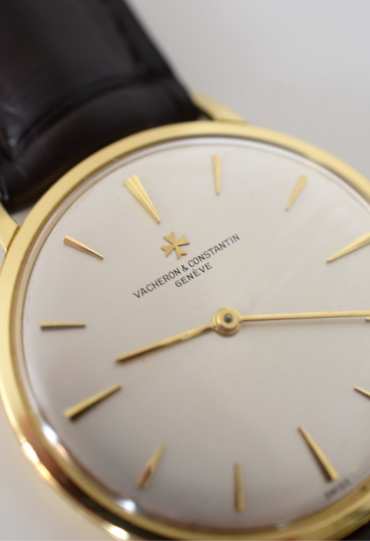 Montre VACHERON & CONSTANTIN en or jaune et cuir
