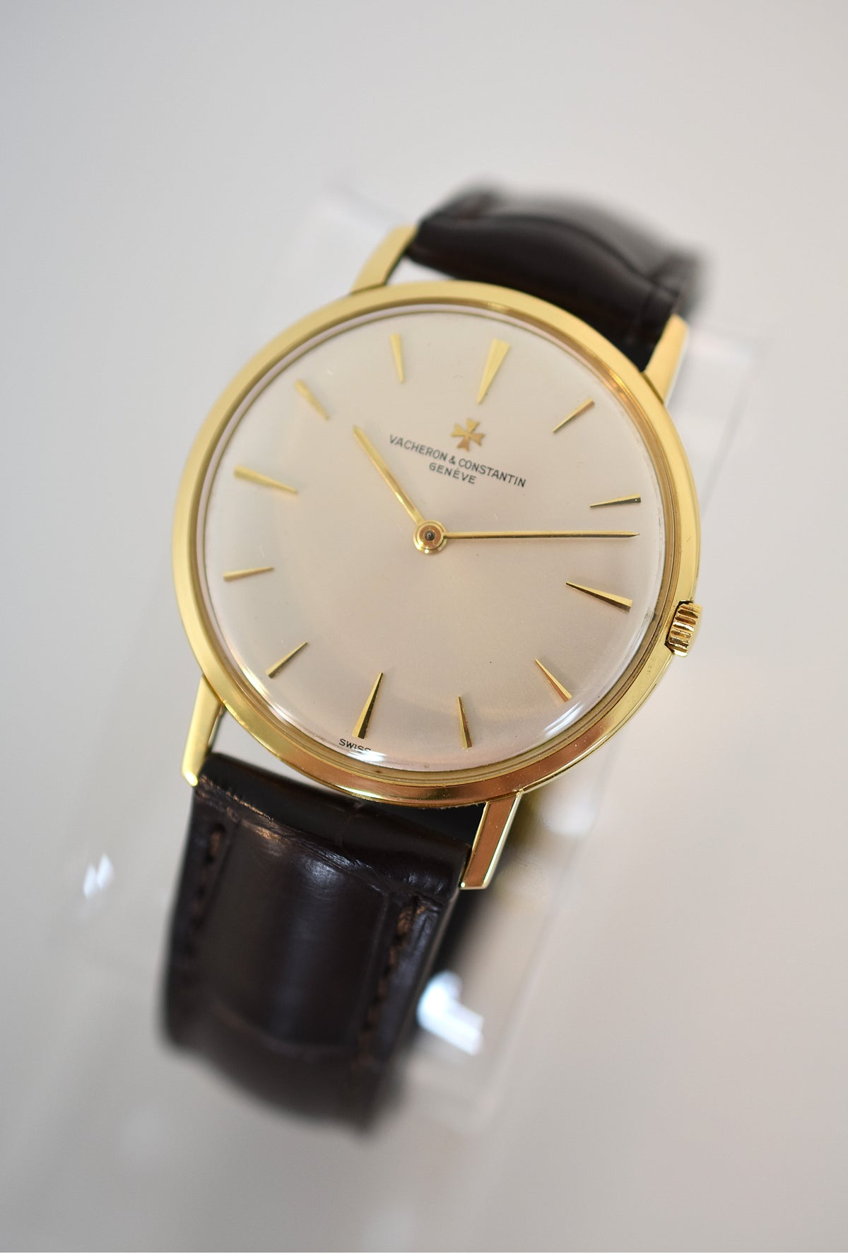 Montre VACHERON & CONSTANTIN en or jaune et cuir
