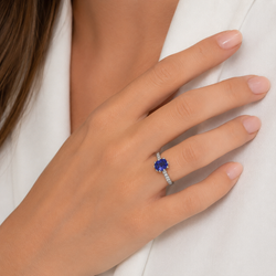 Solitaire Ring in White gold, Tanzanite and Diamonds