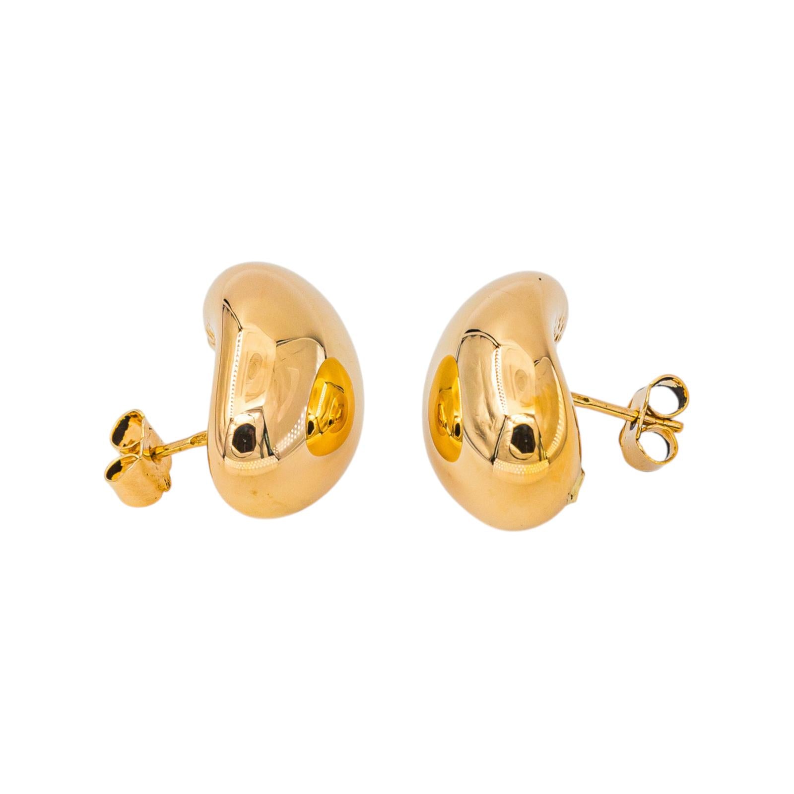 Yellow gold earrings