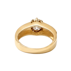 Yellow Gold Solitaire Ring with Diamond