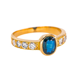 Yellow gold Sapphire Ring