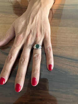 Art Deco Ring in White Gold and Green Tourmaline
