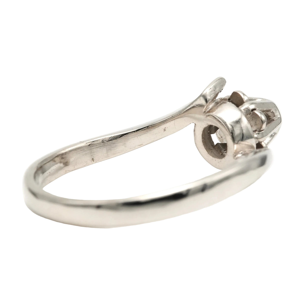White Gold Solitaire Ring with Diamond