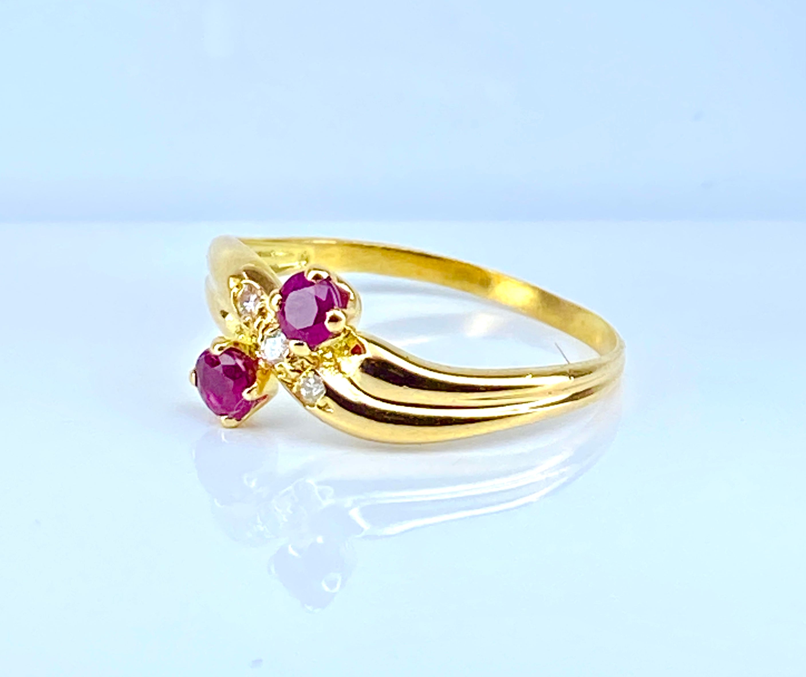 Ring you and me in yellow gold, rubies and diamonds