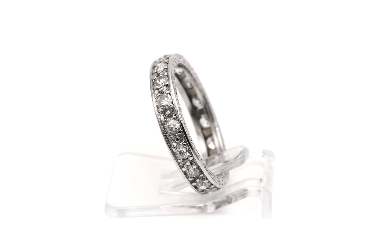 Bague Alliance en or blanc et diamants