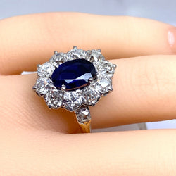 Marguerite Ring in Yellow Gold, Sapphire, and Diamonds