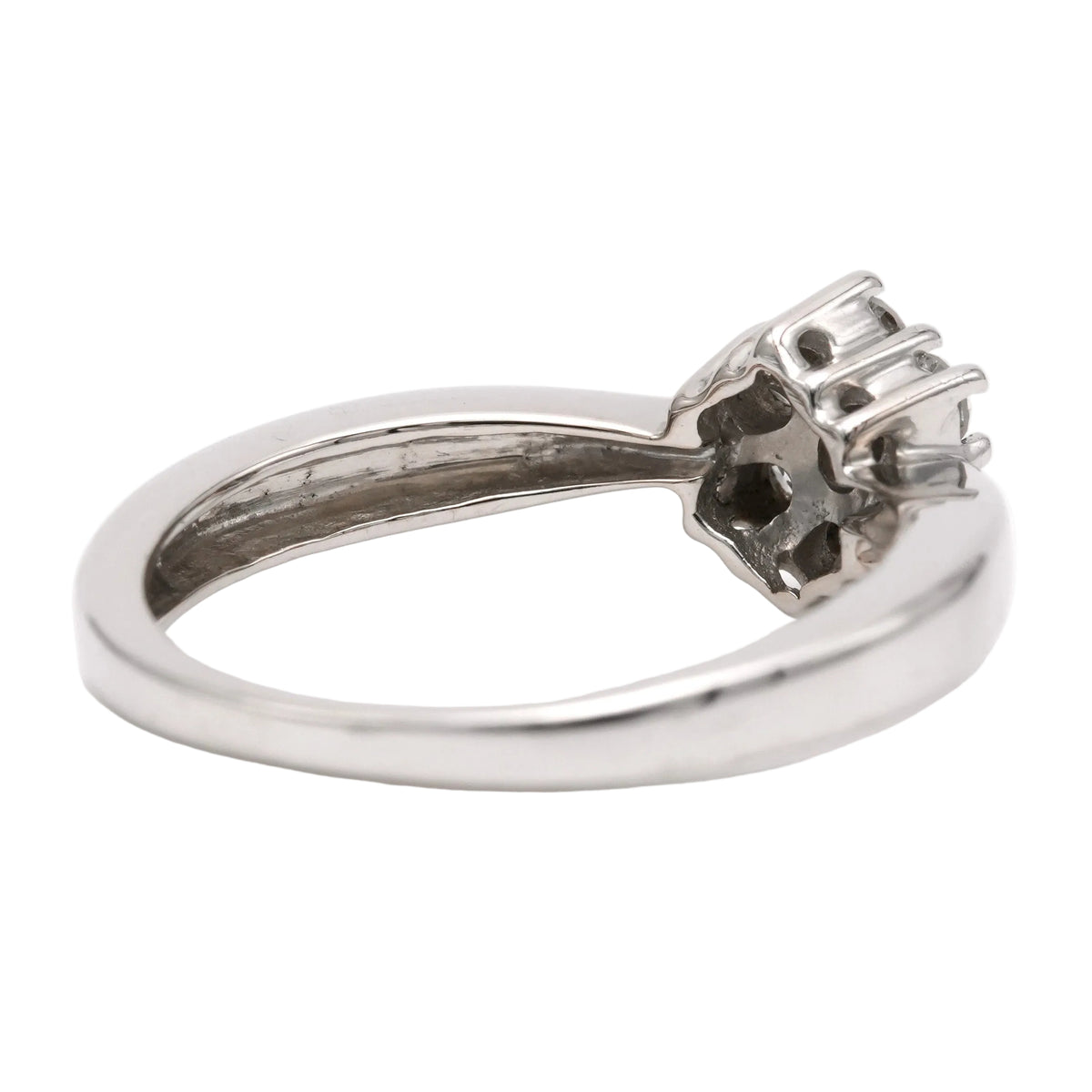 Bague Marguerite en or blanc et diamants