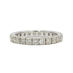 Wedding band ring in white gold and diamonds