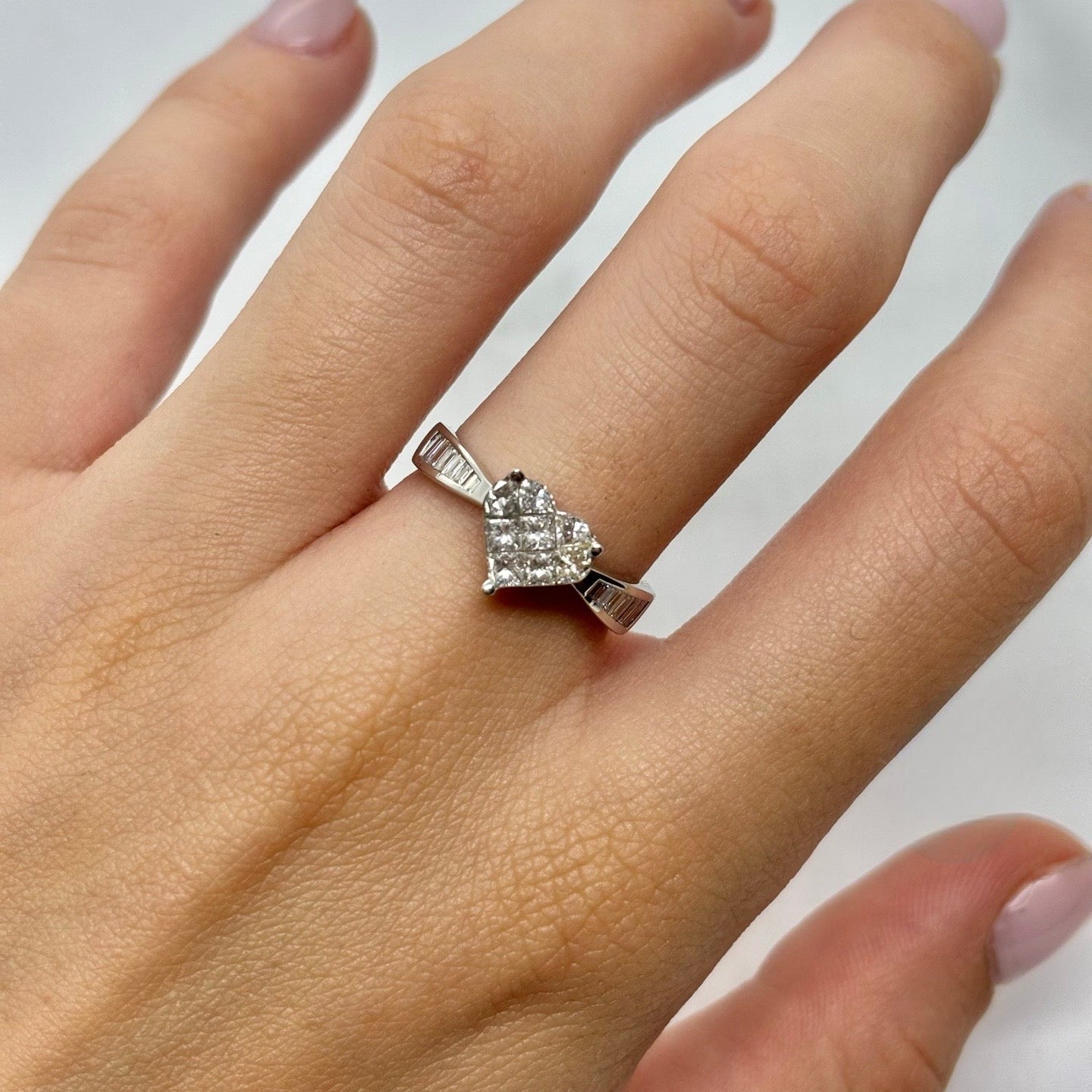 White Gold Solitaire Ring with Diamonds
