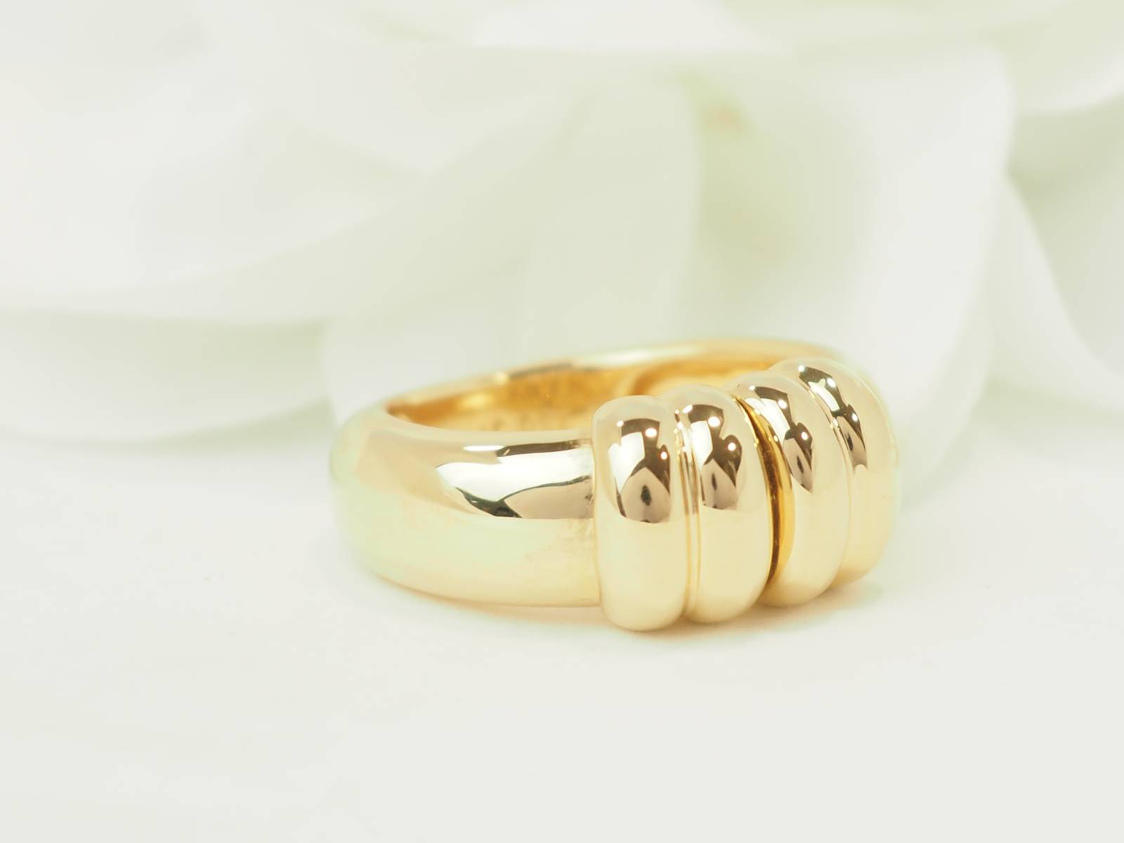 Yellow gold and diamond Ring