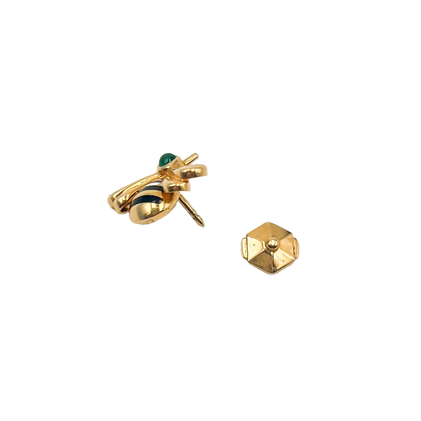 CARTIER "Bee" Brooch in yellow gold, Enamel, and Emerald