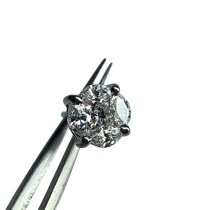 Boucles d'oreilles Puces en or blanc et diamants