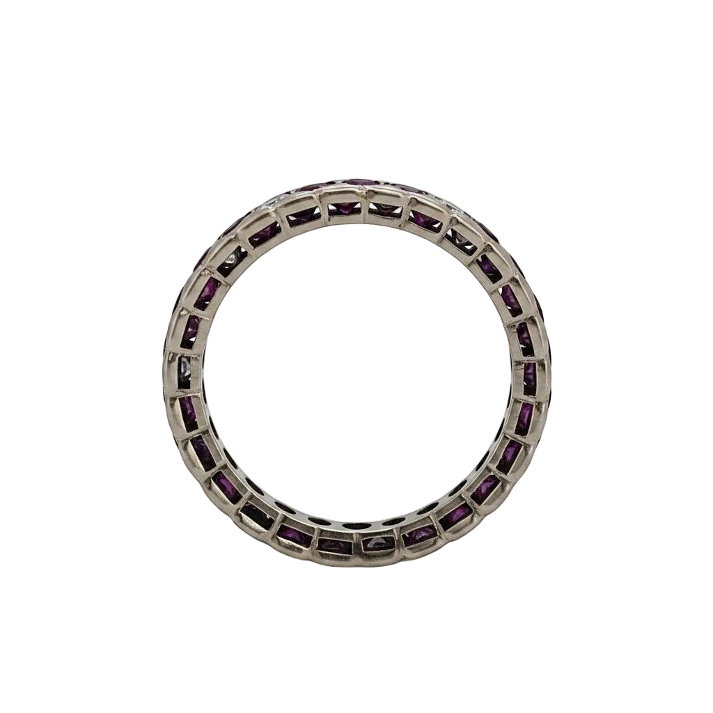 Wedding band ring in white gold with Ruby and Diamonds