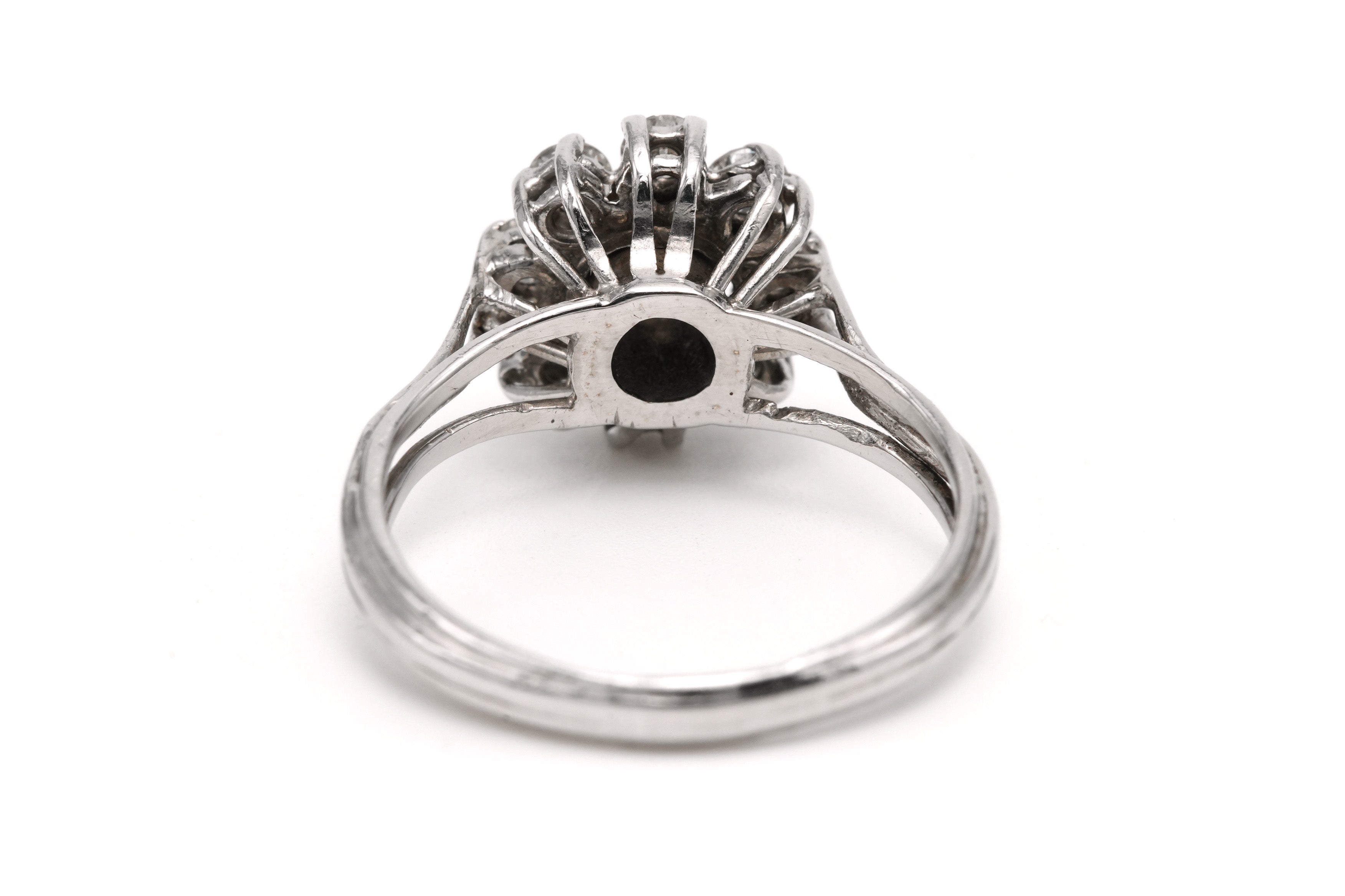 Bague Marguerite en or blanc et diamants