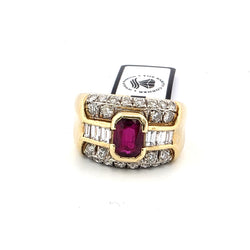 Bague Tank en or jaune, rubis et diamants