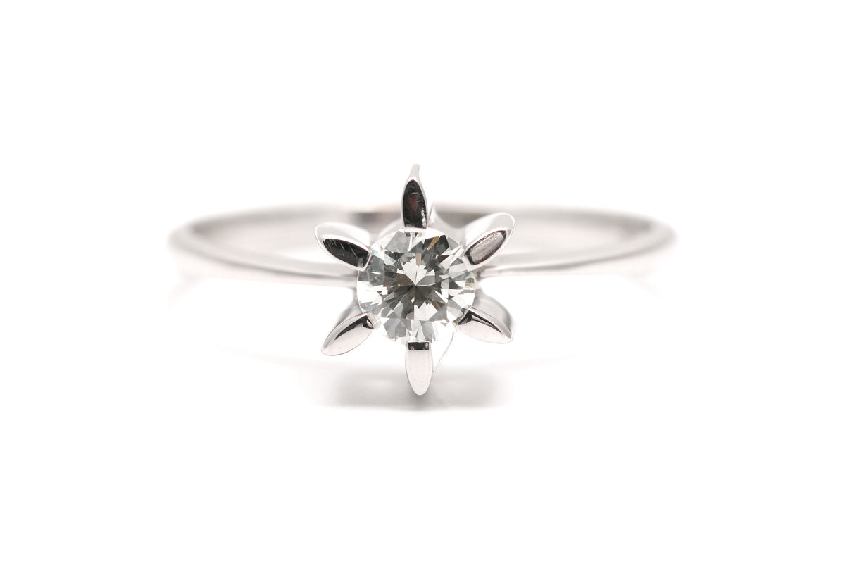 Bague Solitaire en or blanc et diamant