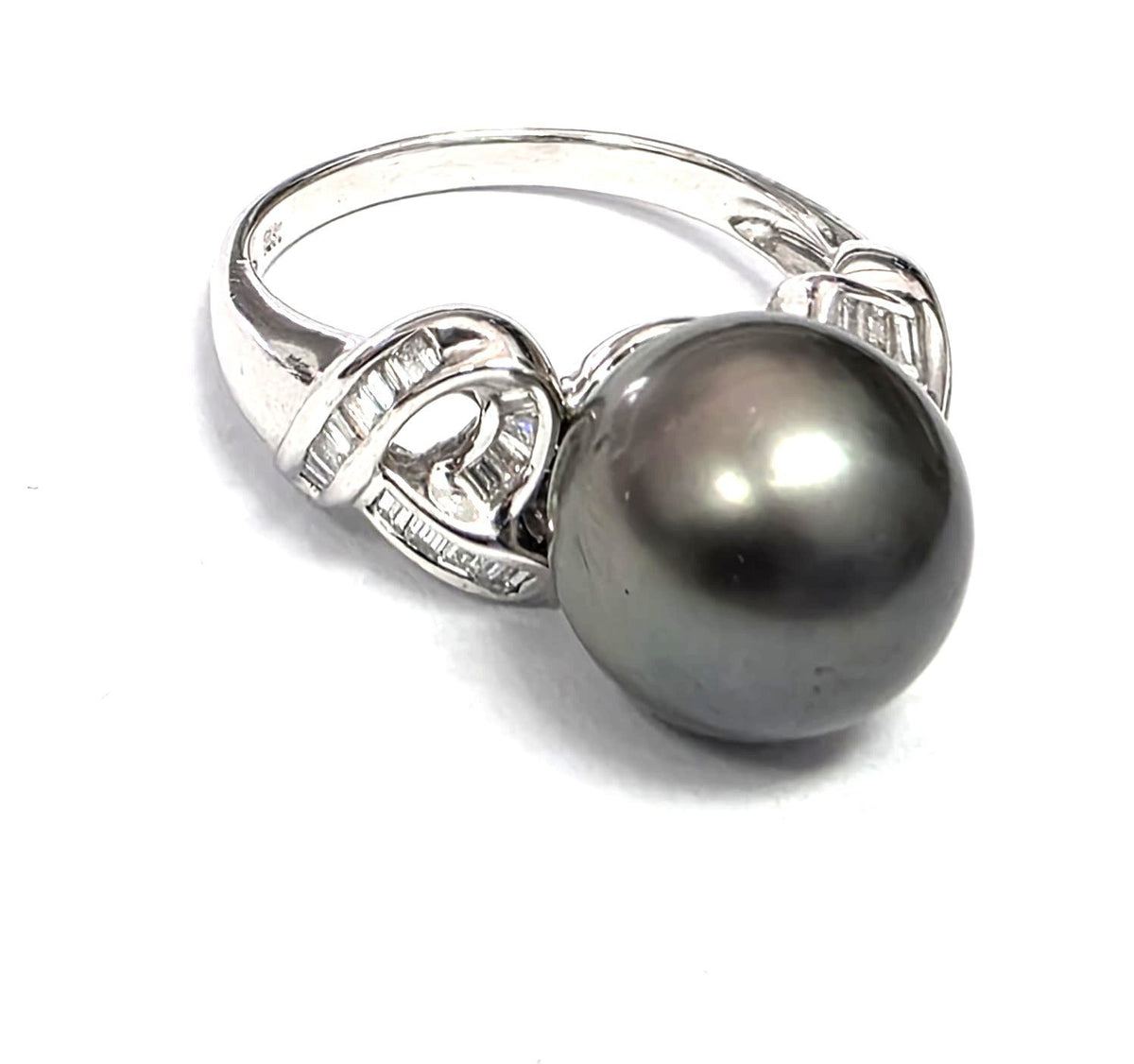 Bague Solitaire en or blanc, perle et diamants