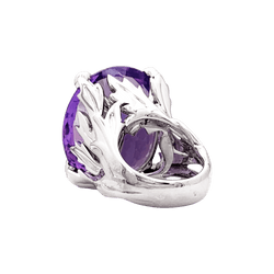 Bague Dior, "Miss Dior", or blanc, améthyste, diamants.