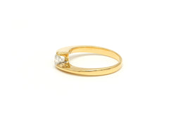 Yellow Gold Solitaire Ring with Diamond
