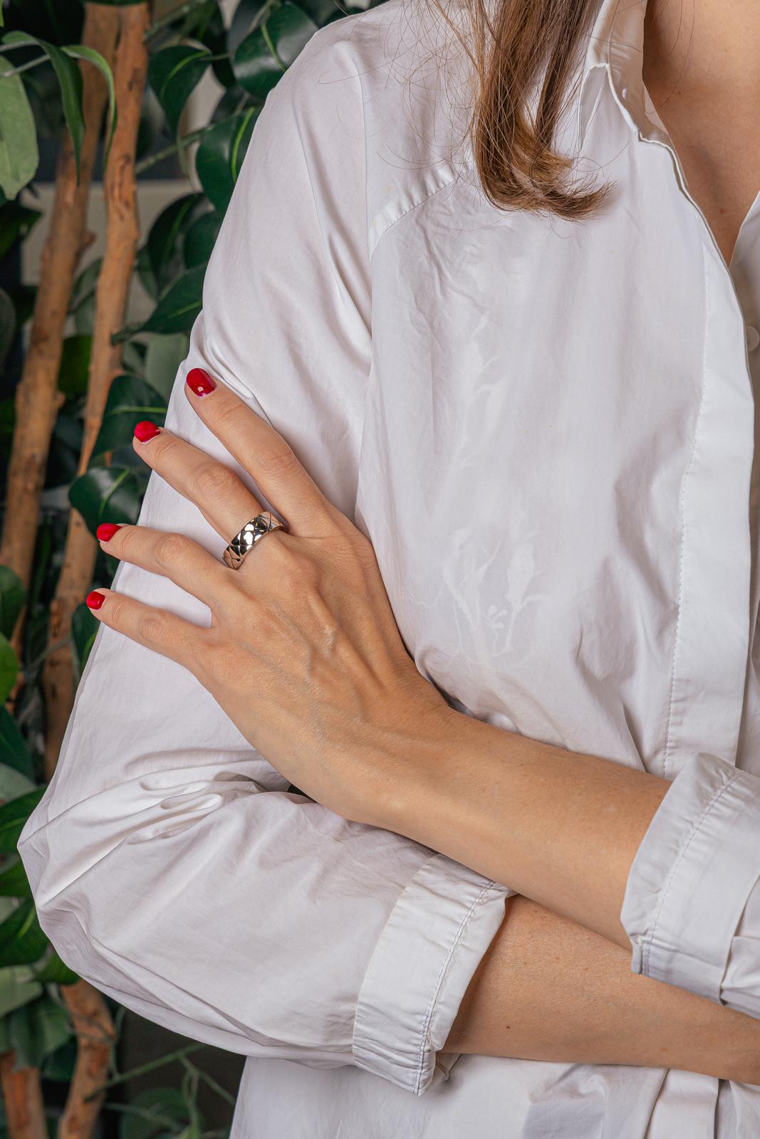 Chanel Coco Crush Ring in White gold