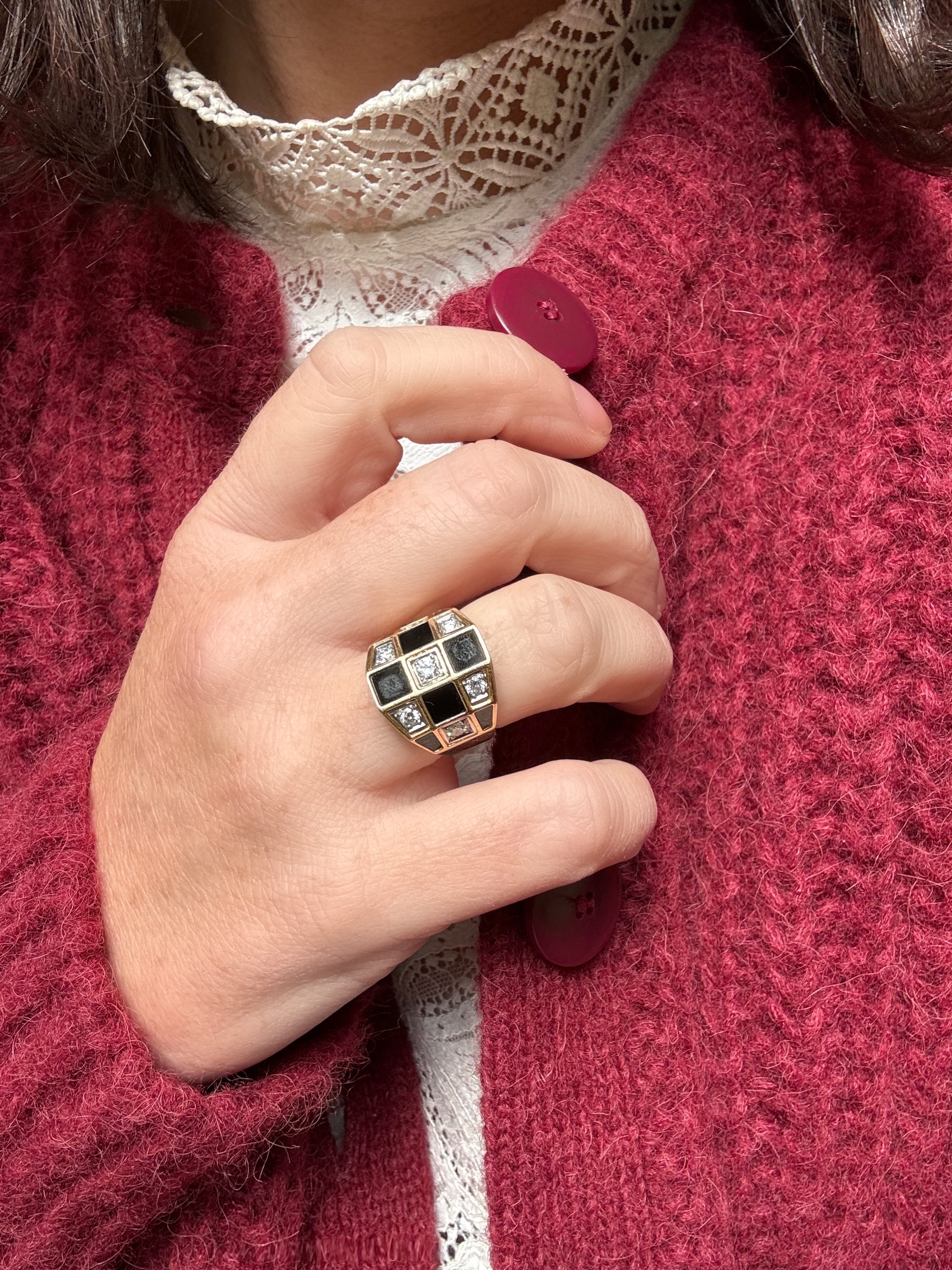 Ring Van Cleef and Arpels check pattern