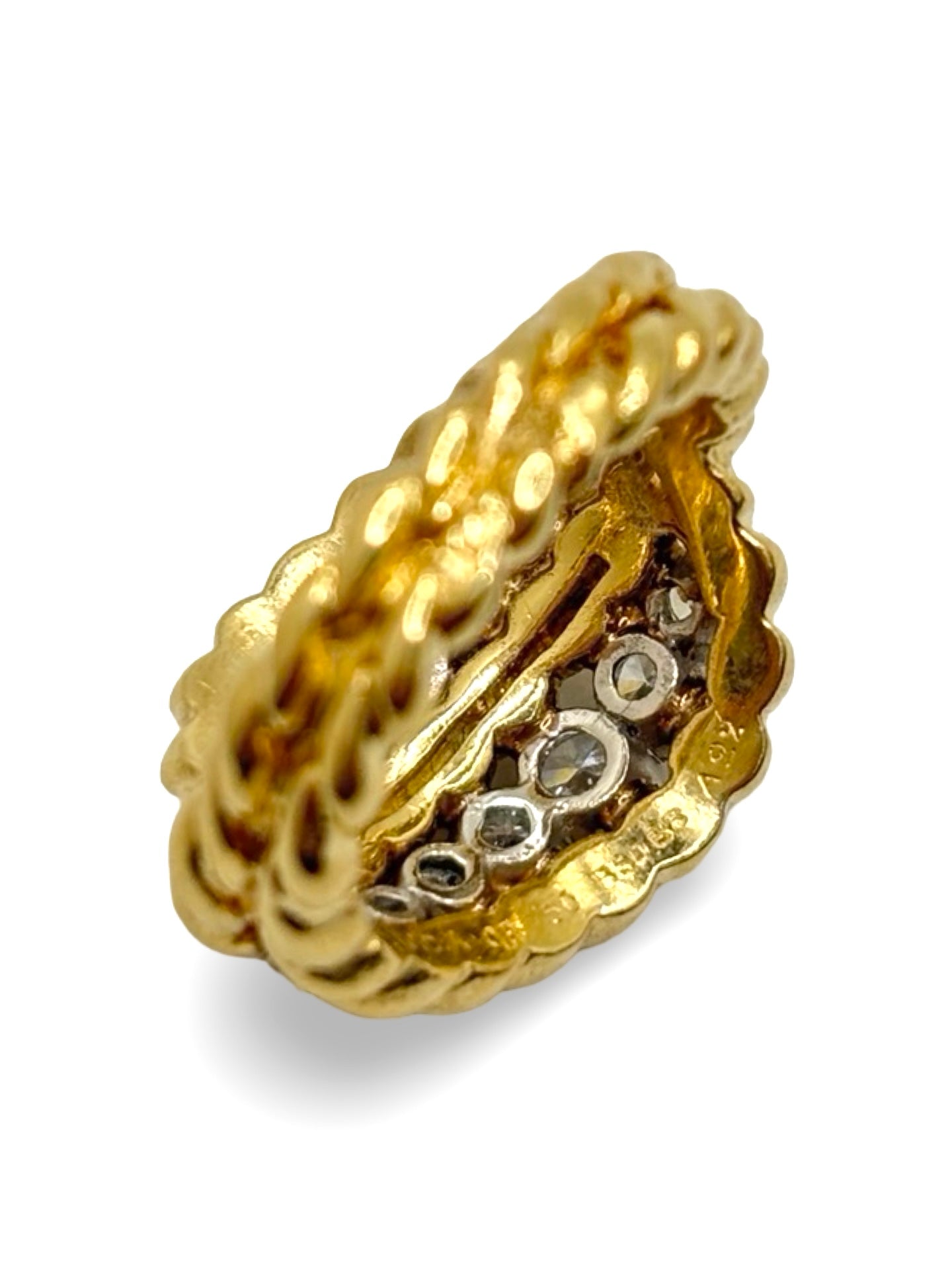 VAN CLEEF & ARELS Cocktail Ring in yellow gold and diamonds